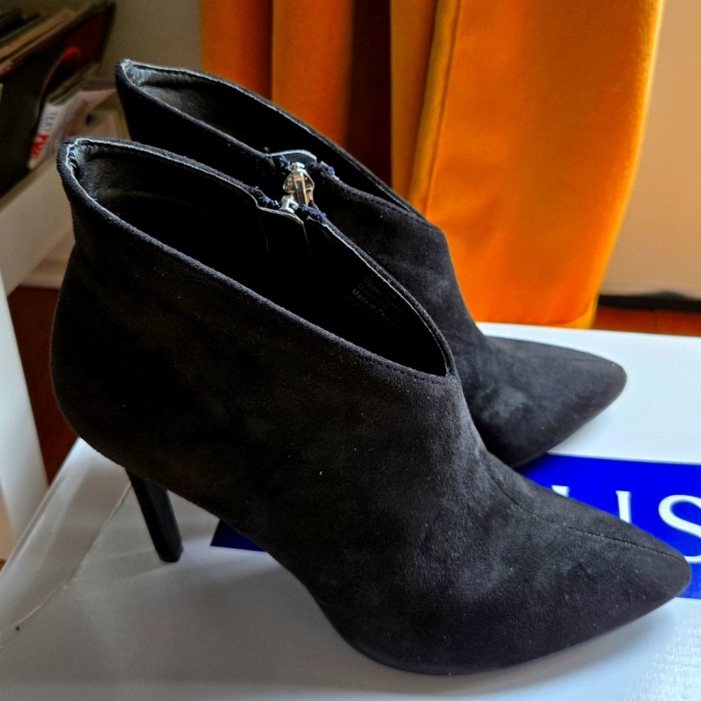 Venus Black Bootie